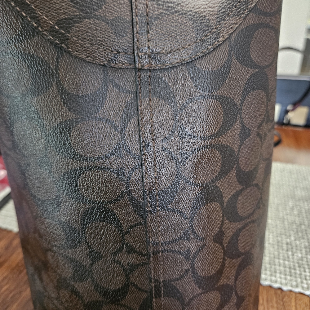 Coach Signature Canvas Tote Bag in Brown - Picture 8 of 16